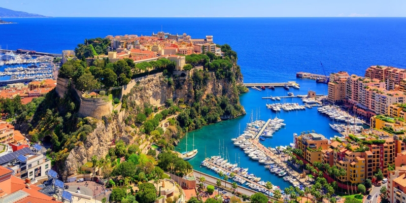 CÔTE D’AZUR - PROVENCE - Menton - p.58-59