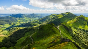 AUVERGNE - Terre de volcans p.32-33
