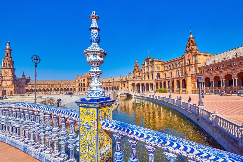 ESPAGNE - GUADALQUIVIR - &quot; Traditions ert gastronomie ibériques &quot; - p.106-107