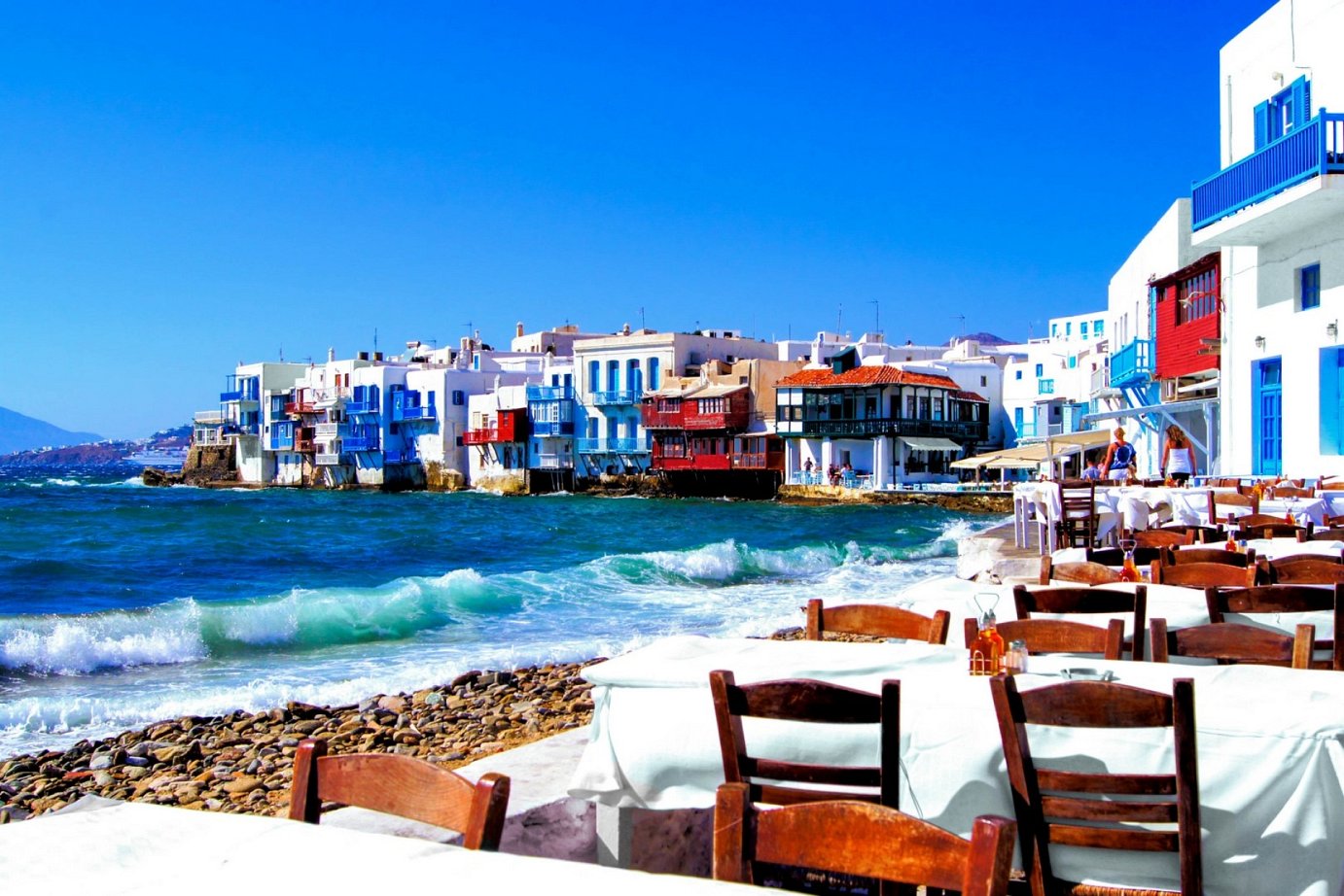 MEDITERRANEE - "Beautés Égéennes : D’Istanbul à Santorin" - p.136-137