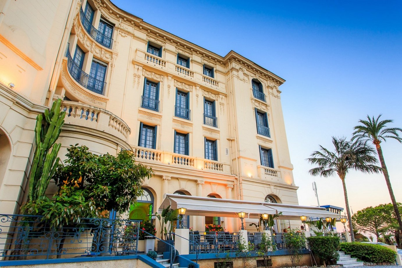 CÔTE D’AZUR - PROVENCE - Menton - p.60-61