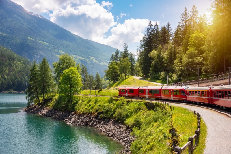 SUISSE/Autriche - &quot;Trains légendaires de Suisse et Alpages Autrichiens&quot; - p.336-337