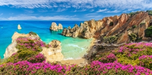 PORTUGAL - ALGARVE : "Charme authentique de l'Algarve" (p.324 &amp; 325)