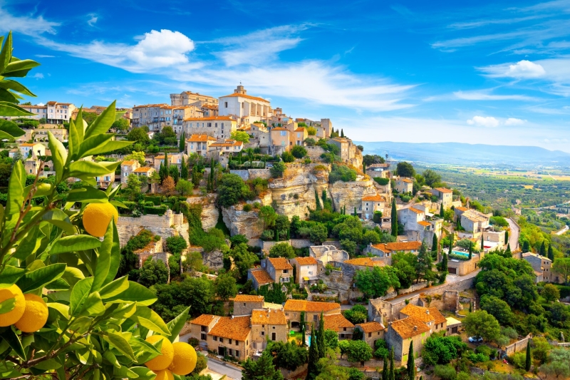 LUBERON - Au cœur du Luberon provençal - p.84-85