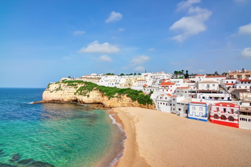 PORTUGAL - ALGARVE - &quot;Charme authentique de l&#039;Algarve&quot; - p.322-323