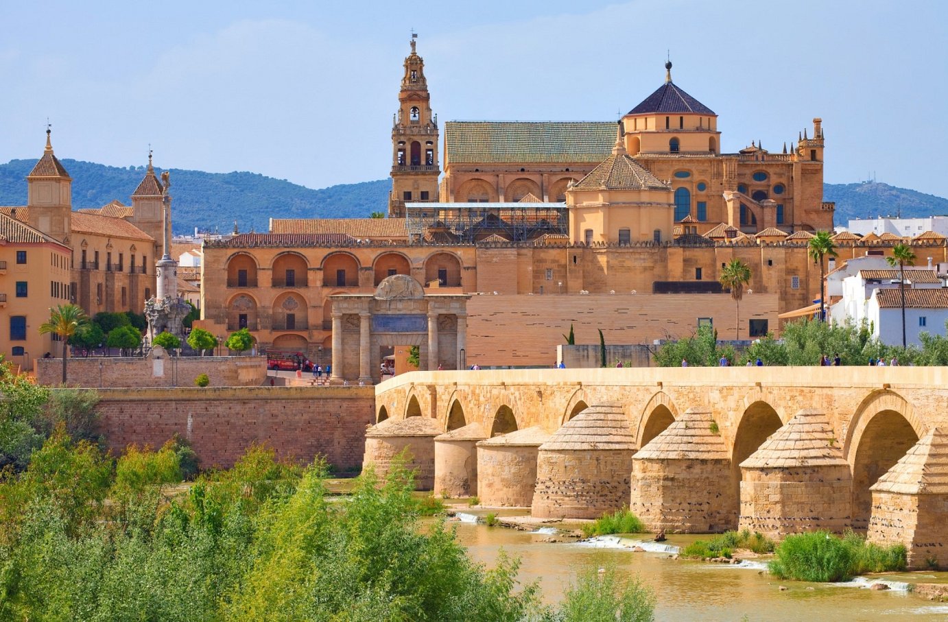 ESPAGNE - ANDALOUSIE - &quot;Merveilles culturelles&quot; - p.224-225